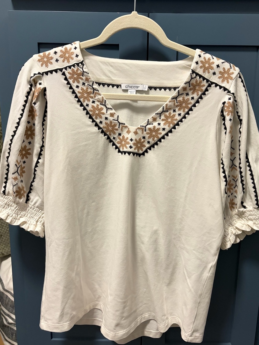 Chico's off-white Embroidered smock sleeve V-Neck Peasant Top 1 medium M 8